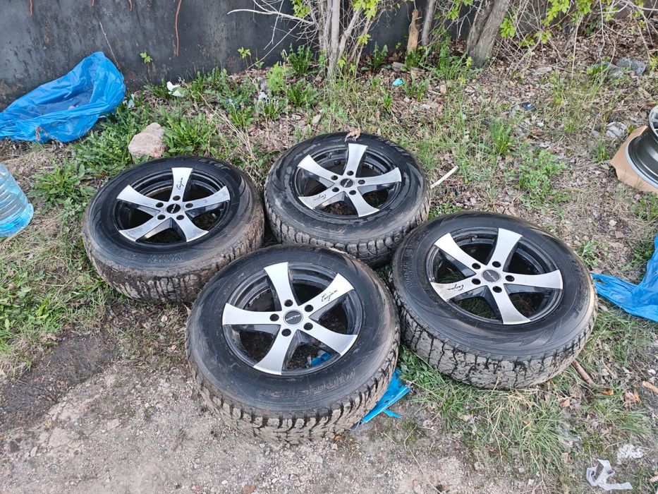 Продам диски татановые с шинами