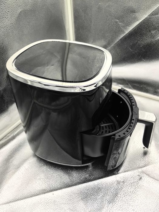 Friteuza cu Aer Cald Royalty Line, 3.5L, 1200W – 279 lei