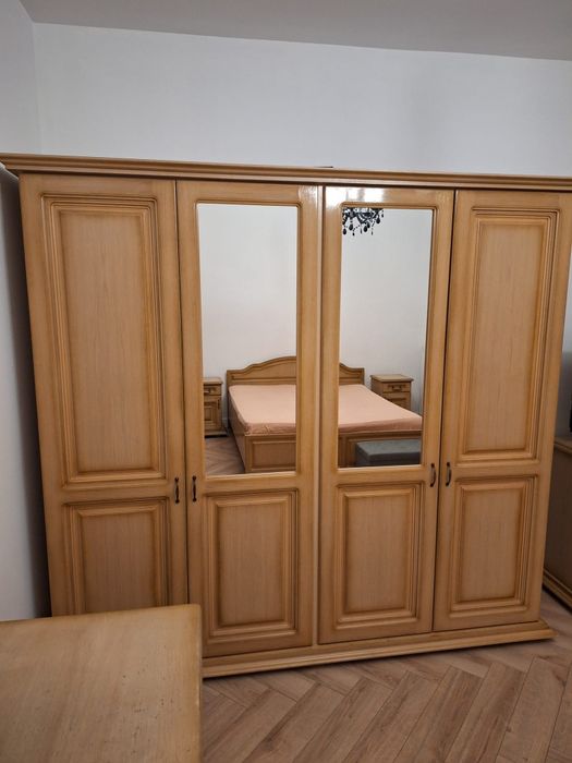 Mobilier dormitor, lemn masiv si pal