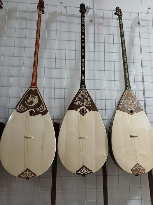 Домбыра сатылымда