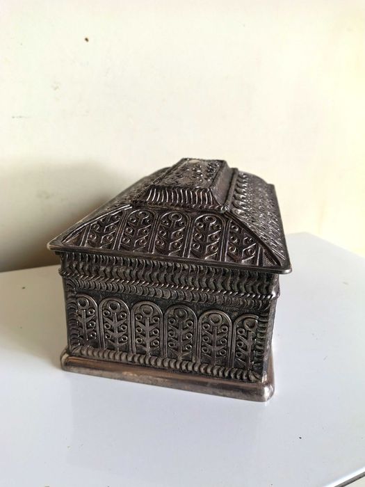 Страхотна Стара Посребрена Кутия За Бижута