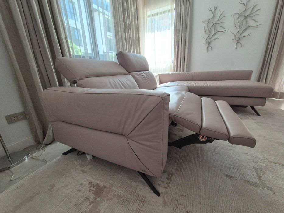 Canapea din piele cu recliner Natuzzi