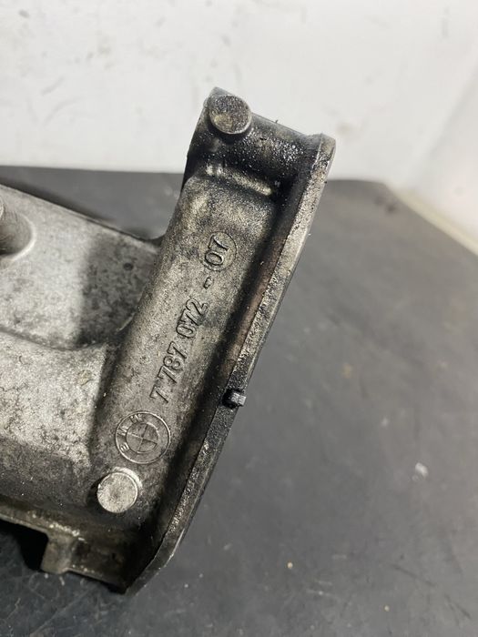 Suport filtru ulei carcasa termoflot BMW Seria 3 E46 320d M47 2.0d