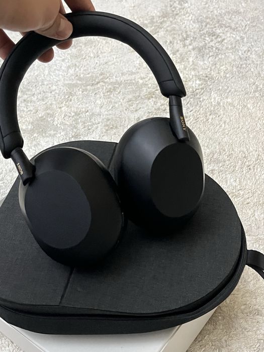 Sony WH-1000XM5 черный