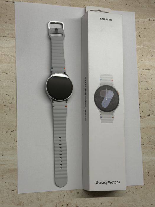 Samsung Galaxy Watch7, 44mm, LTE, Silver in garantie pana in  apr2027