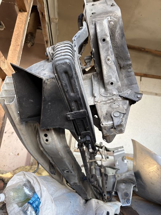 ……………………………………….