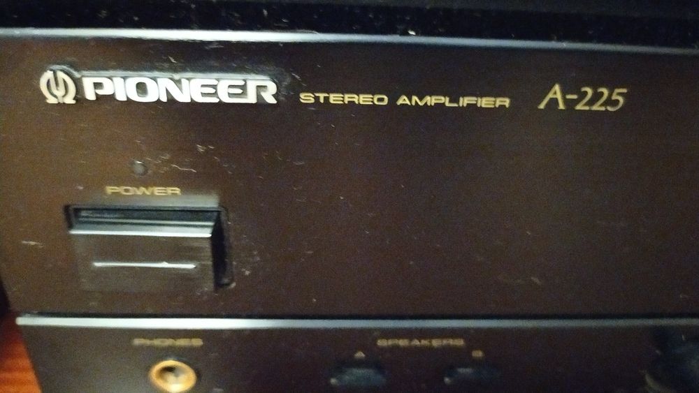 Pioneer A 225 усилвател +. Подарък