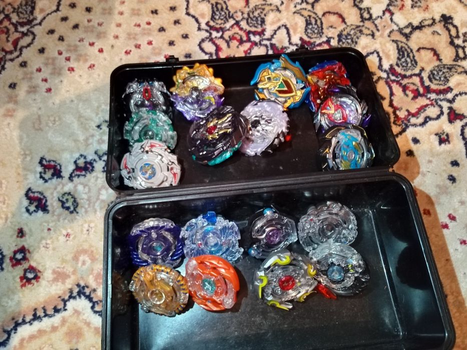 Бейблейд, играли 1 год