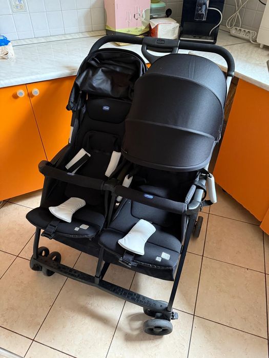 Carucior copii gemeni Chicco Ohlala Negru
