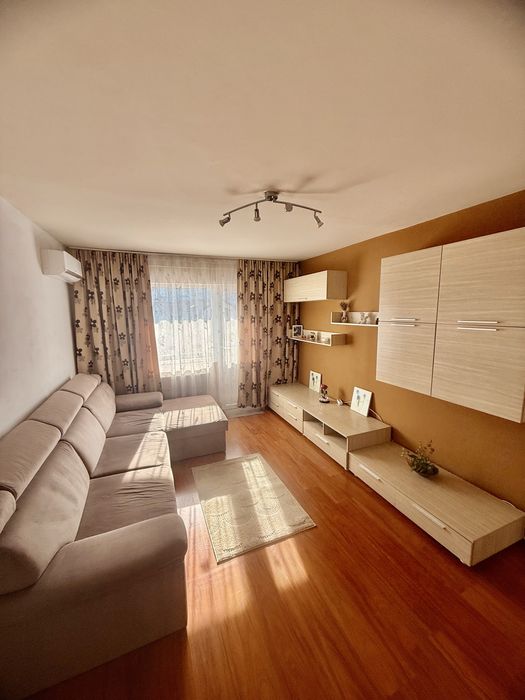 Închiriez apartament 2 camere, mobilat, utilat, et.4/4, zona Lebǎda