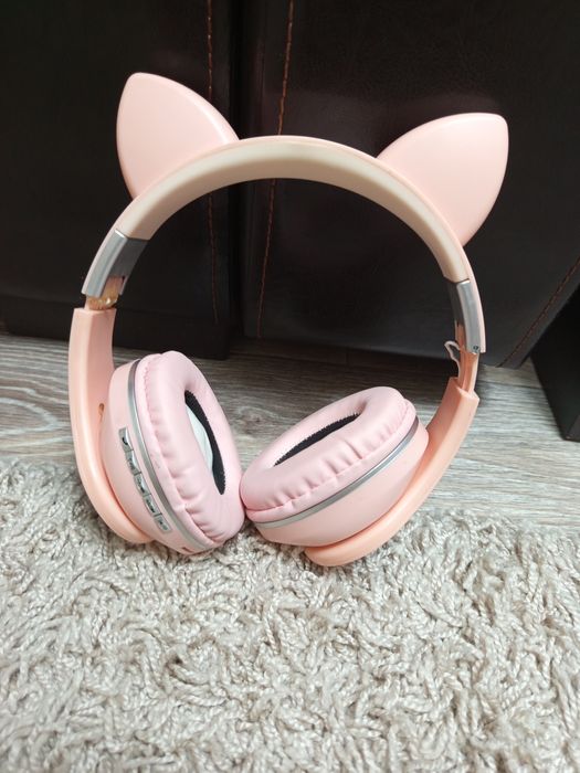 Продам наушники кошечка