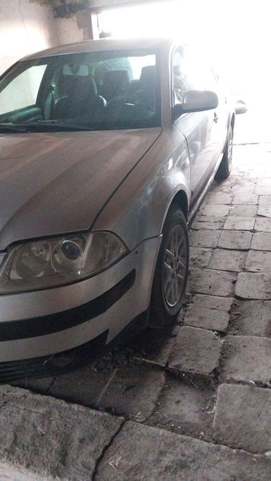 Продам машину пассат б5 1.8т