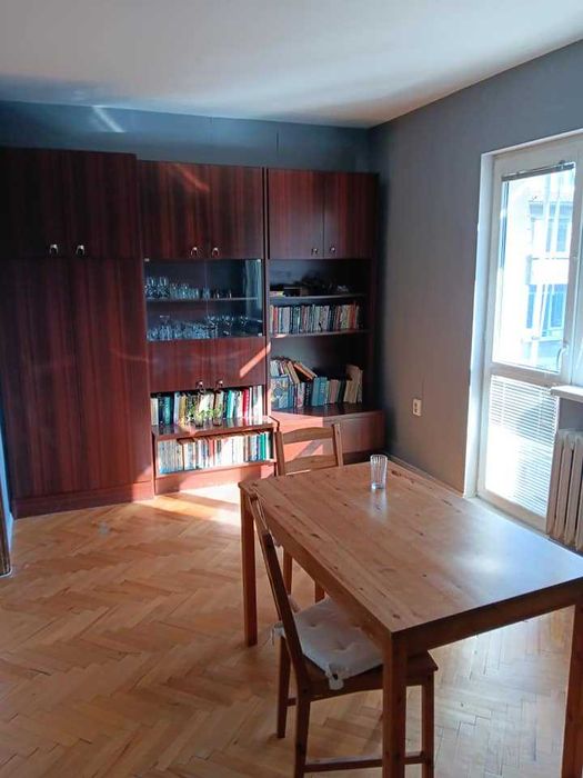 Дава се под наем Тристаен апартамент в София, Център - 80 кв.м за 600 € - Снимка #2