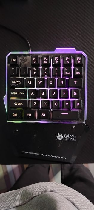 Gaming клавиатура GameZone + gaming lamp,mouse pad.
