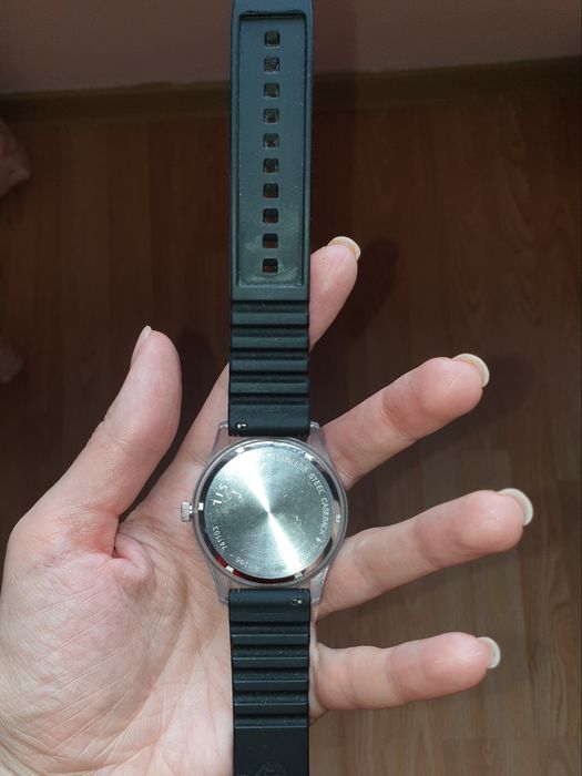 Продам часы Fossil