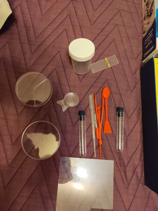 Детски микроскоп