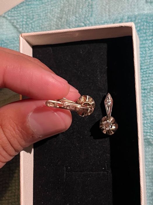 Продаются серьги