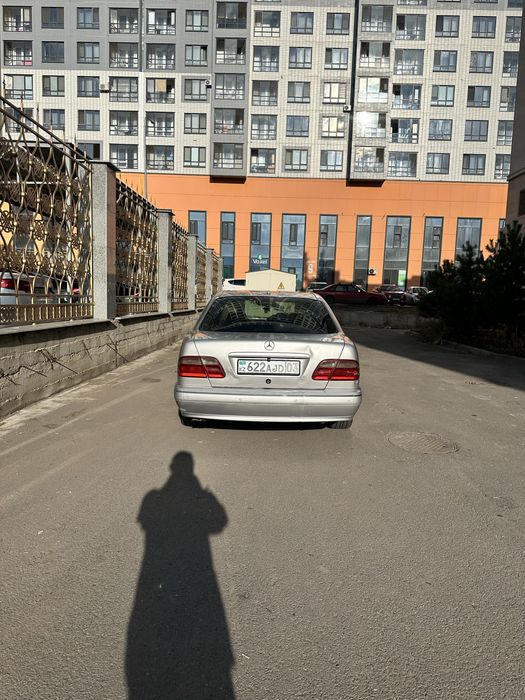 Продам Мерседес 210