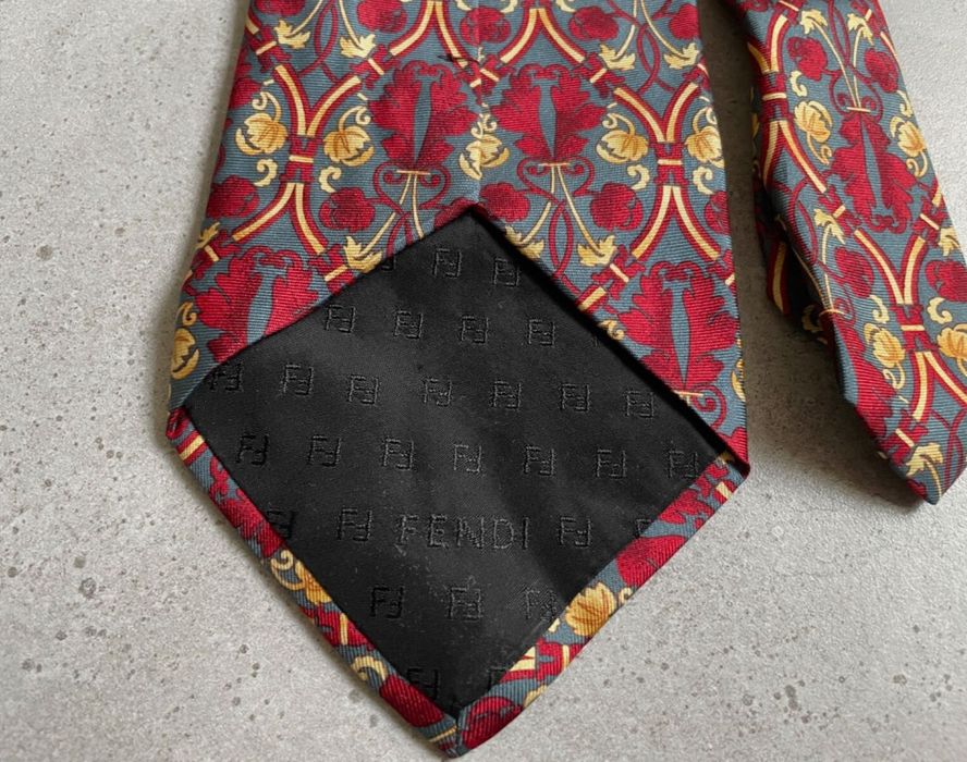 FENDI вратовръзка