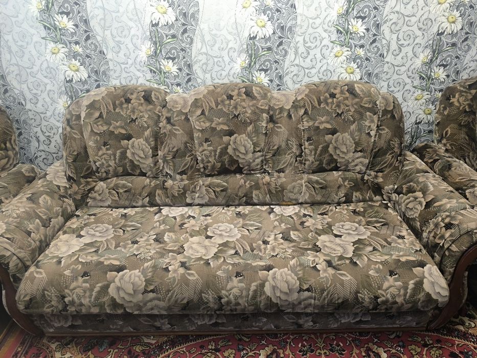 Отдам даром, диван, 2 кресла, шкаф