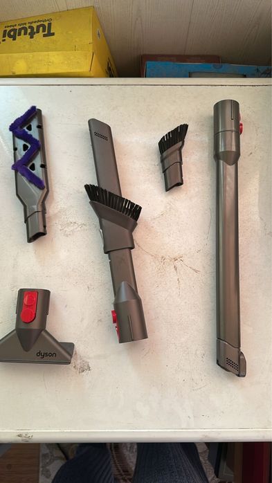 Пылесос Dyson в хорошом состояний.