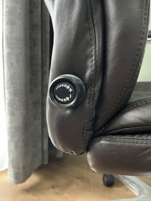 Президетски стол от кожа