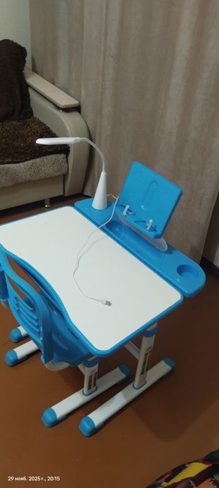 Продам парту стол детская