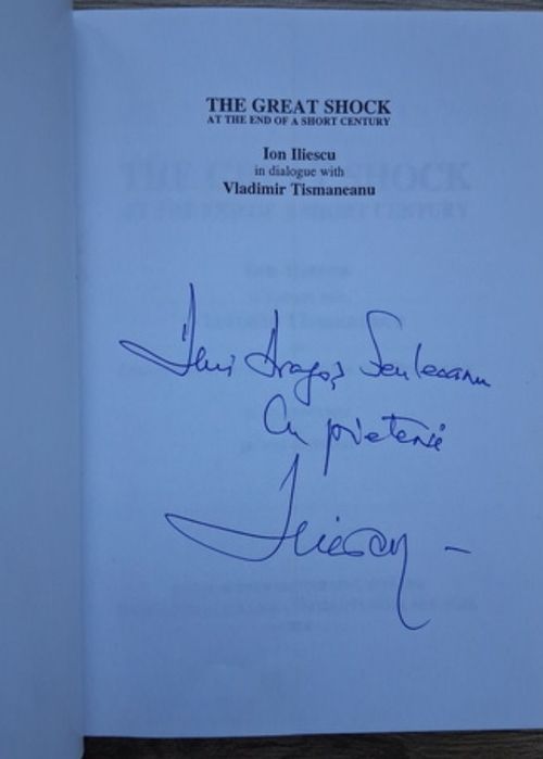 Vand carte cu autograf / dl. Presedinte Ion Iliescu