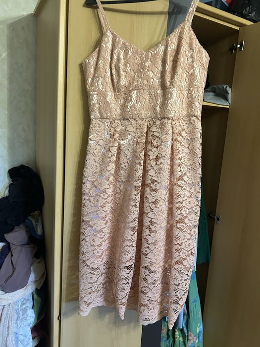 Коктейлна рокля