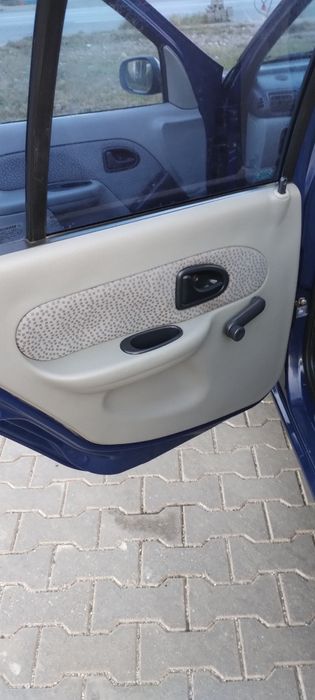 RENAULT 4 2006 — imagine 4
