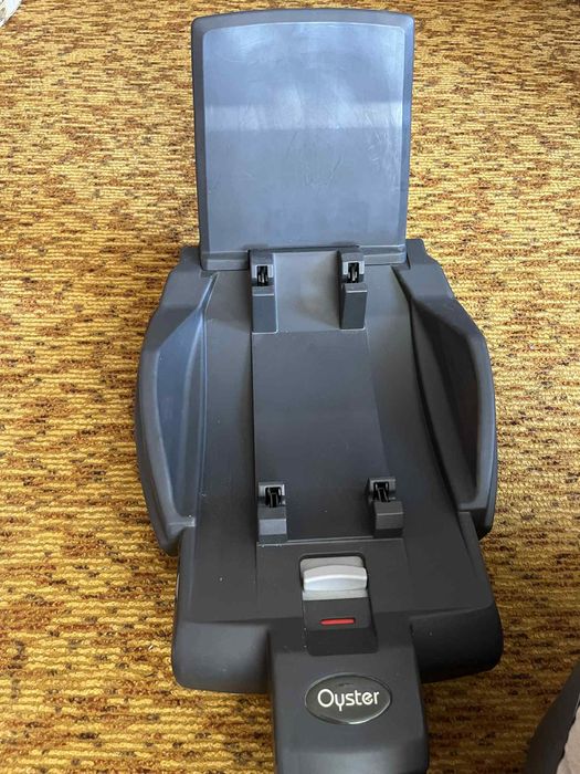 Продавам бебешко столче Oyster за кола от 0 до 6 месеца