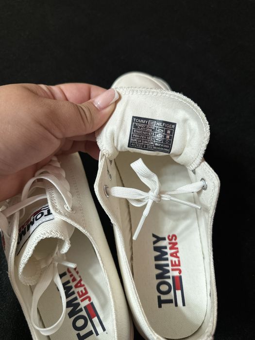 Бели кецове Tommy Jeans