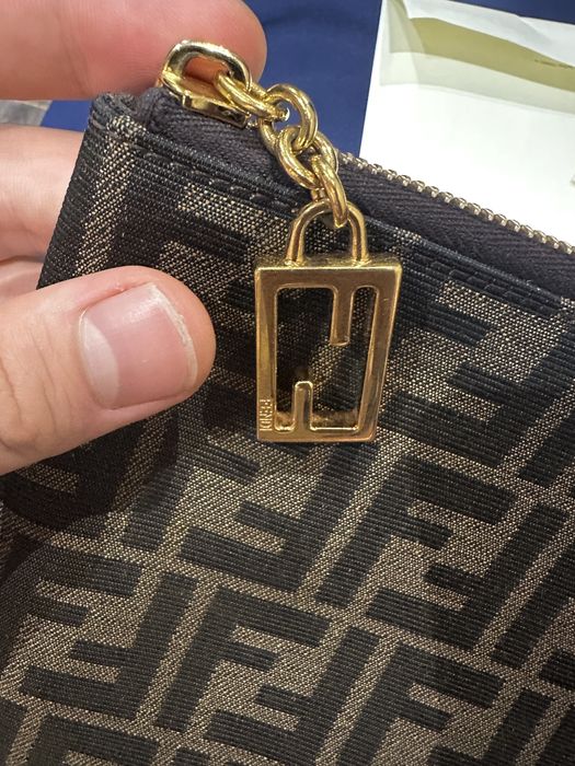 Fendi Baguette клъч чанта
