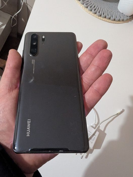 Продавам Huawei p 30 pro