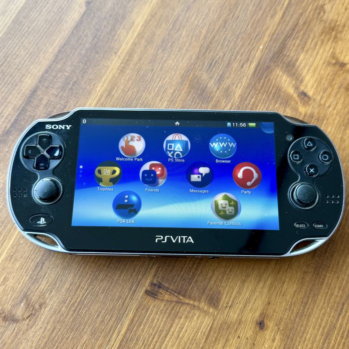 Sony PlayStation Vita (PS Vita) OLED Модел 1000 – Отлично състояние!