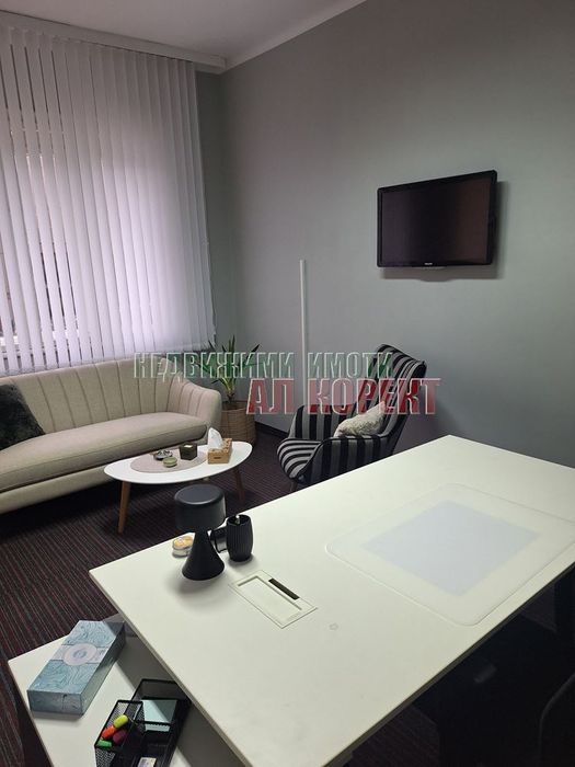 Дава се под наем Офис в Варна, Център - 40 кв.м за 997.05 € - Снимка #1