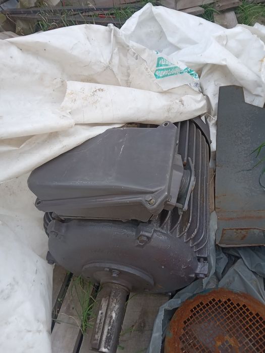 Продам электродвигателя