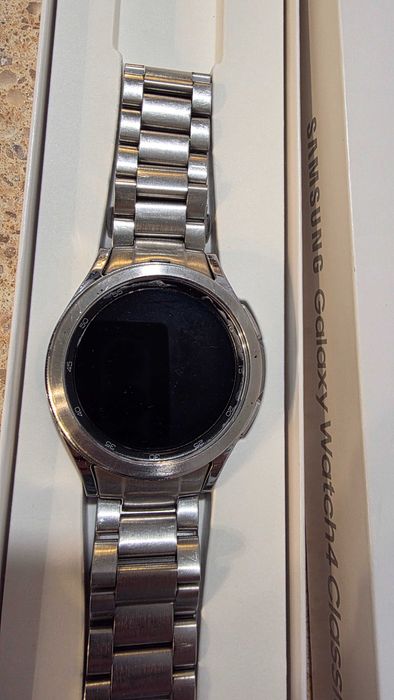 Samsung Galaxy Watch4 Classic 42mm LTE / BT / WiFi / eSIM  Silver Full
