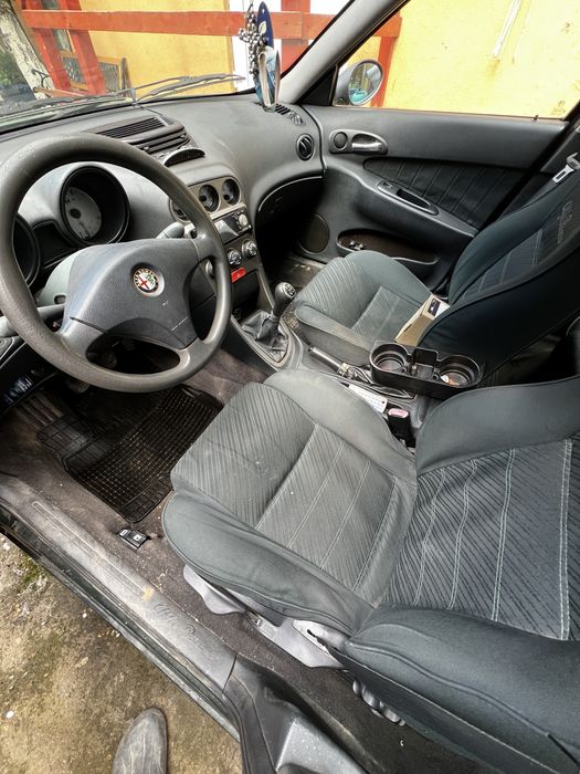 Alfa Romeo 156 .