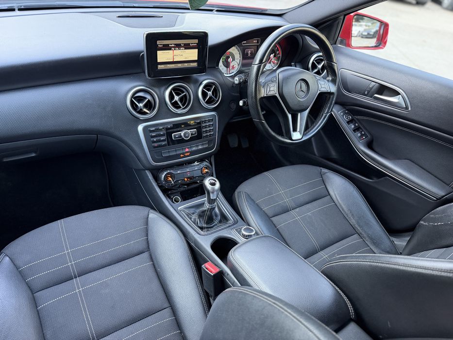MERCEDES BENZ - A180 - 2015 - 1.5 Diesel - Euro 5 - 112 Cai Putere - Cutie de viteze manuala - 6+1 - Trepte - Carte intreaga