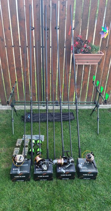 Set 4 Lansete Crap Carbon 3,90m,4 Mulinete 8000 Long Cast, Rod Pod Echipat