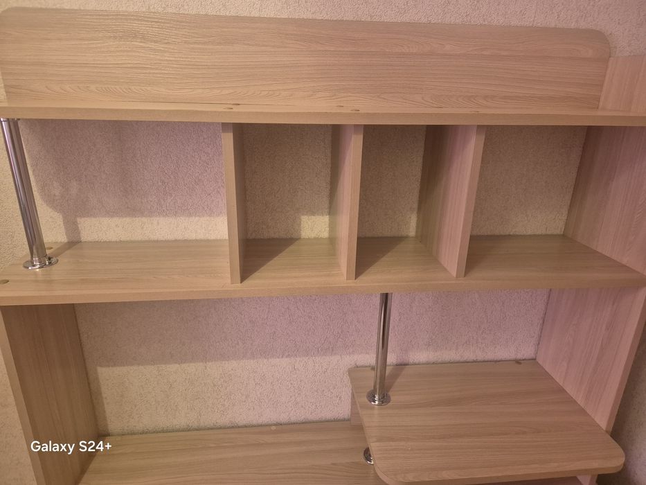 Письменный, компьютерный стол