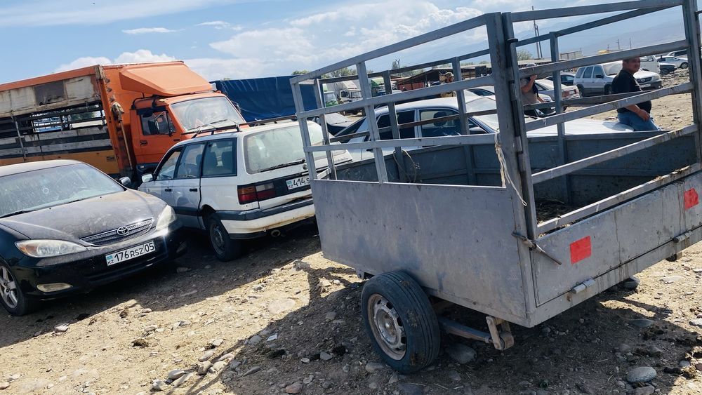 Продам прицеп на лехковую