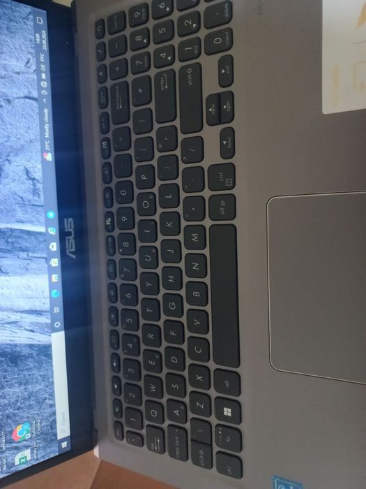 ASUS. x515M. 6 oy garantiya. Korobka dakument bori