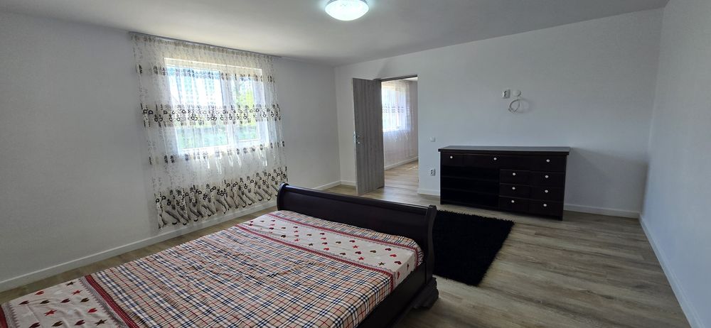 Casă de vanzare in Vânătorii Mici - Mutare Imediată, Curte Spațioasă