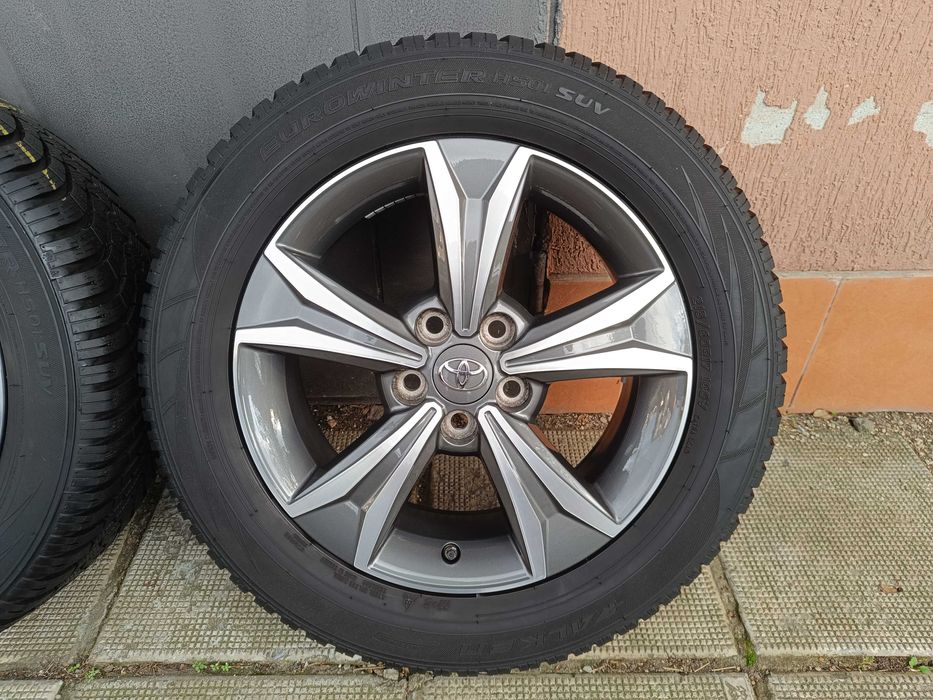ОРИГИНАЛНИ джанти със зимни гуми 17 '' 5x114,3 Тойота / TOYOTA CH-R