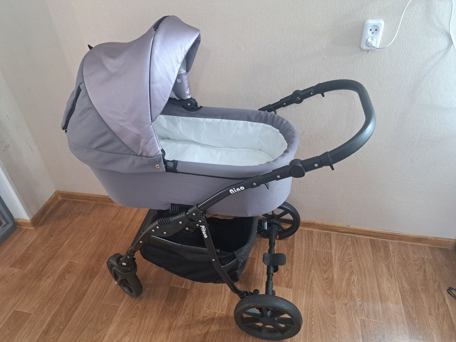 Продам детскую коляску 2 в 1