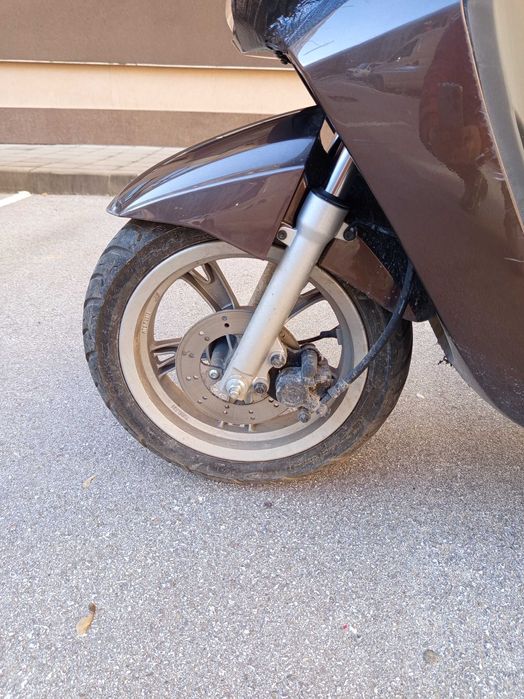Продавам Скутер Пежо кисби