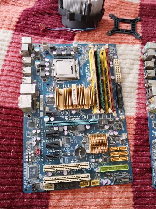 Материнская плата с процом и ОЗУ