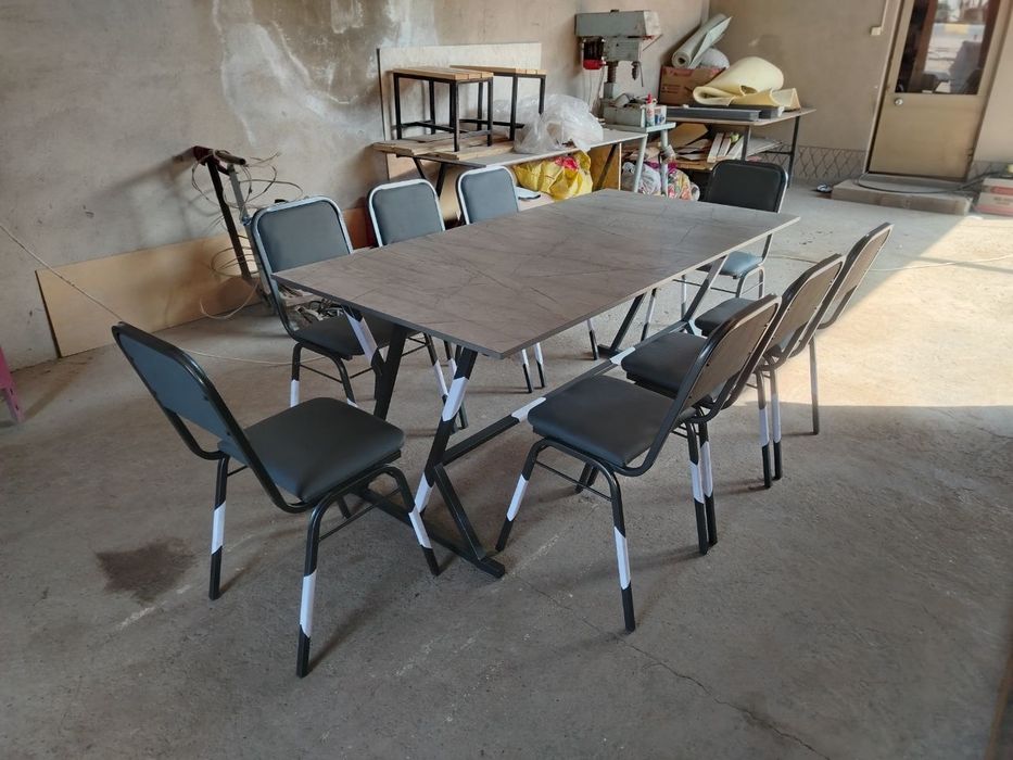 Stol stul sotiladi 8 kishilik